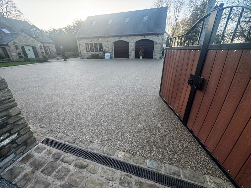 driveways in wigan large-resin-driveway-completed-in-wigan-greatr-manchester-09